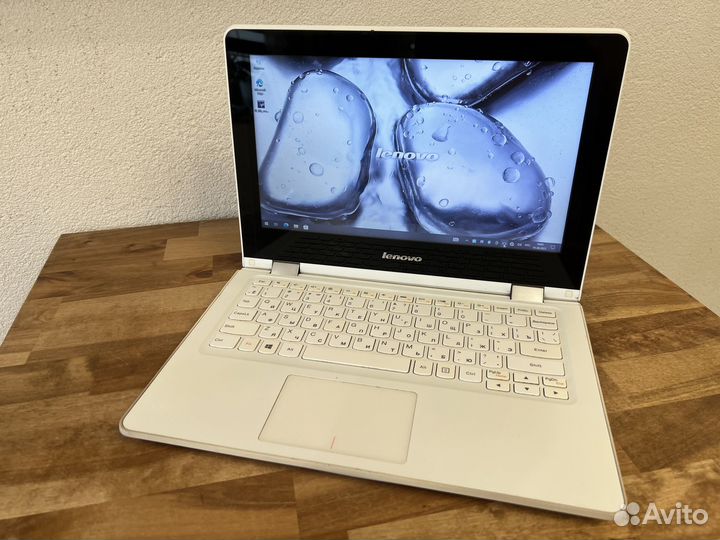 Красивый быстрый сенсорный ультрабук Lenovo