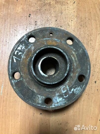 Ступица передняя Volkswagen Golf 6