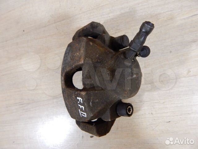 Суппорт передний правый Ford Focus 2 / C-Max