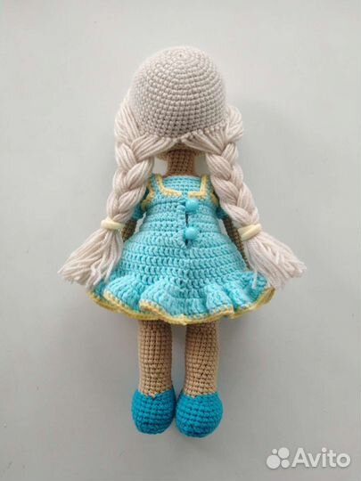 Кукла ручной работы вязаная Варюша
