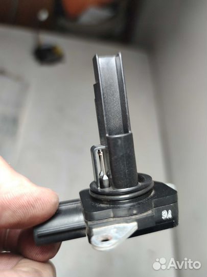 Датчик расхода воздуха дмрв MAF расходомер Toyota