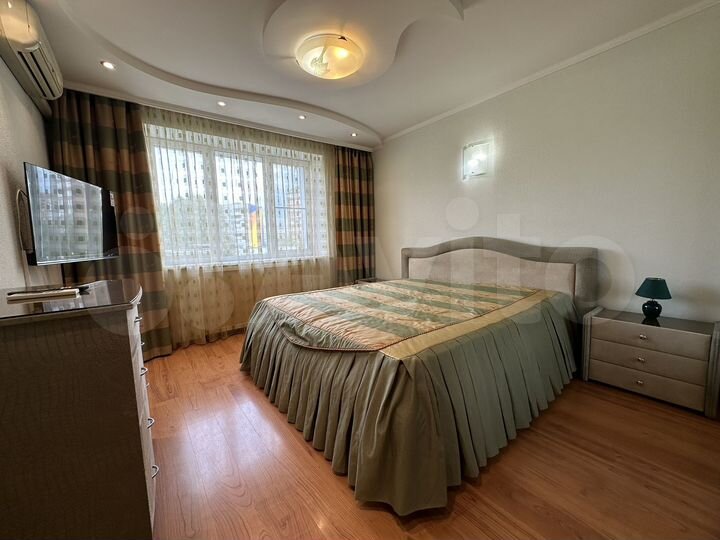 3-к. квартира, 110 м², 3/9 эт.