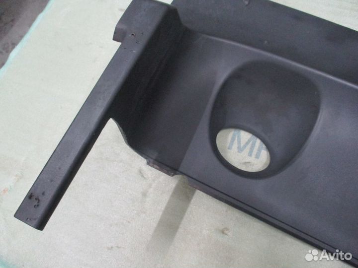 Кожух верхний левой подножки Скания CR