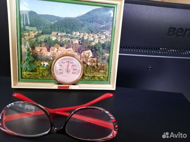 Картина с термометром