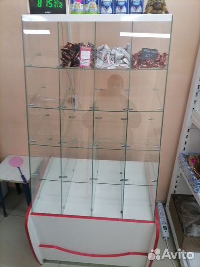 Стеклянная витрина бу