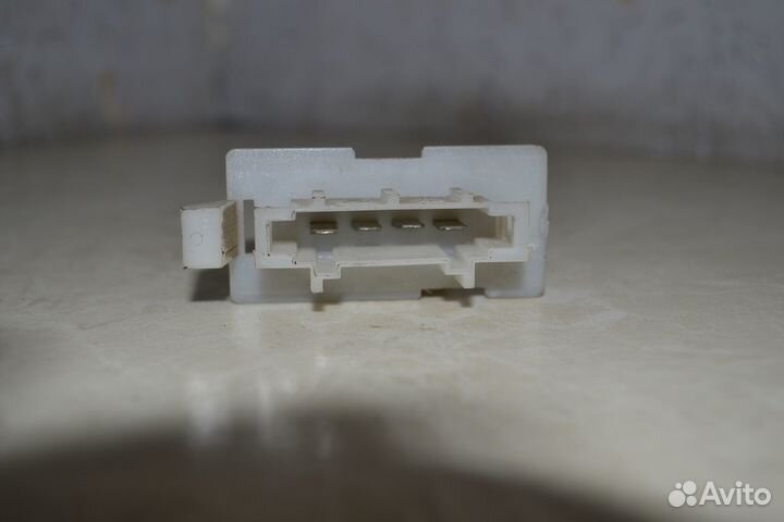 Резистор печки Renault Logan