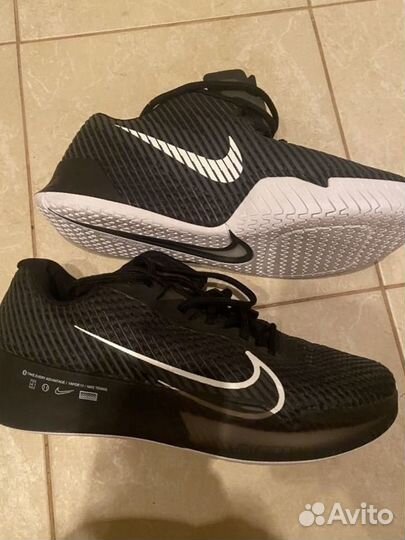 Теннисные кроссовки nike