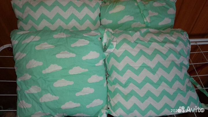 Бортики в кроватку