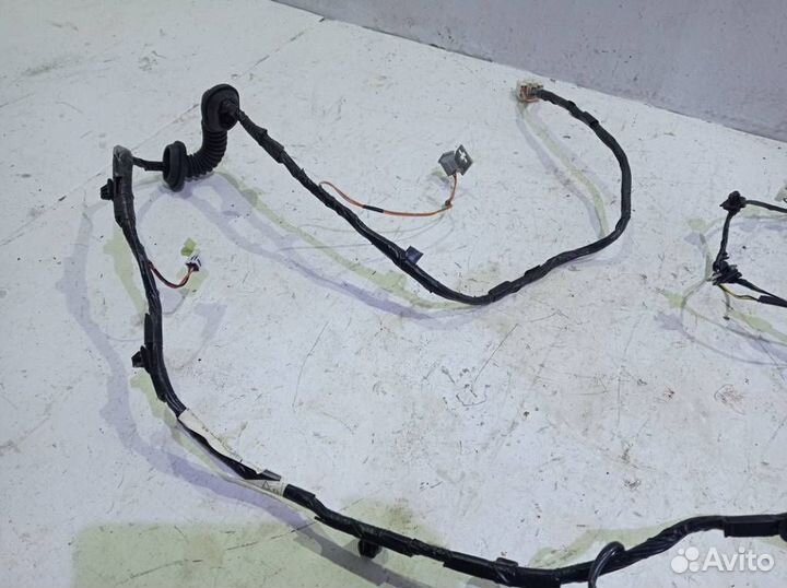Проводка (коса) крышки багажника