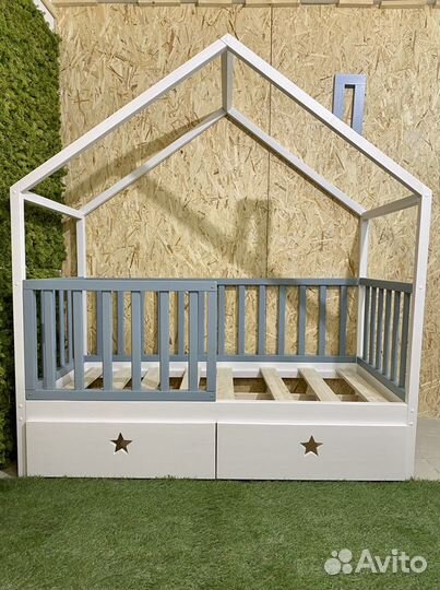 Детская кровать домик