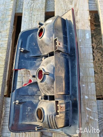 Фонарь задний Додж Рам