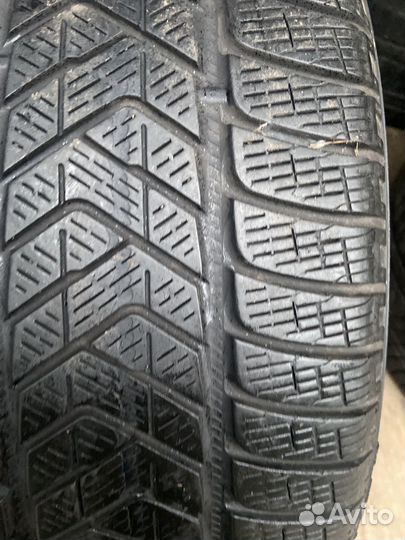 Pirelli Scorpion Winter 265/40 R22 106V