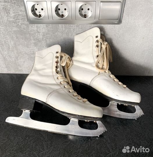 Коньки. Фигурные. Женские