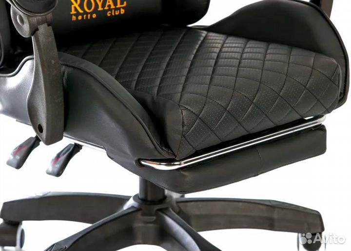 Игровое компьютерное кресло с подставкой для ног