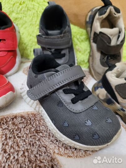 Кроссовки детские
