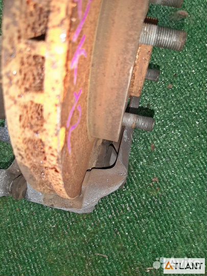 Ступица передняя левая nissan march