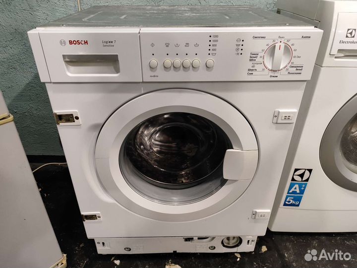 Встраиваемая стиральная машина Bosch 8кг