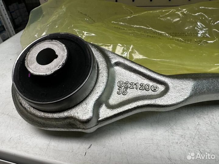 Рычаг передний Mercedes W221 Оригинал A2213306511