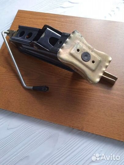 Домкрат рычажно-винтовой