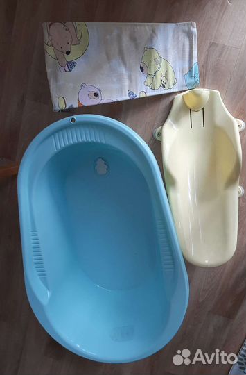 Ванночка для купания с горкой