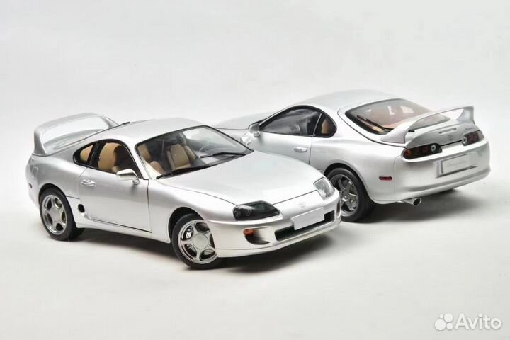 Toyota Supra A80 с мотором 1:18 предзаказ