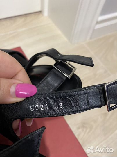 Кожаные босоножки Италия