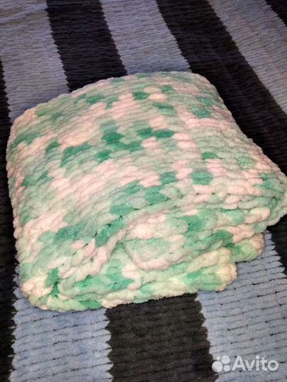 Плед детский вязаный