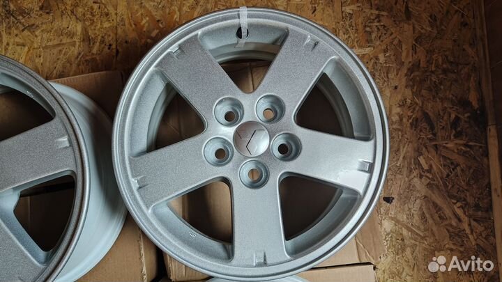 Outlander III диски r16 оригинал