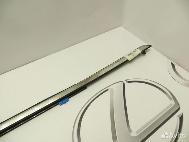 Молдинг стекла передний правый Mazda 6 GH