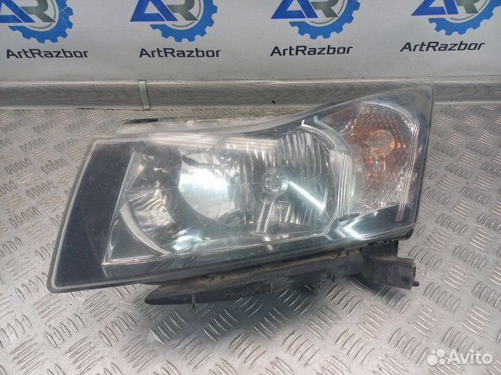 Фара левая Chevrolet Cruze 1 1.8 F18D4 141Л.С