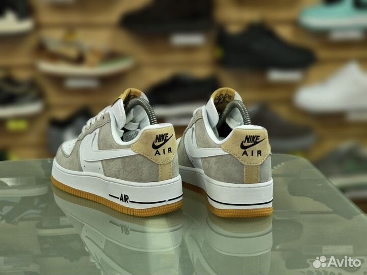 Кроссовки женские Nike