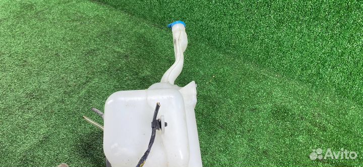 Бачок омывателя Suzuki SX4 1