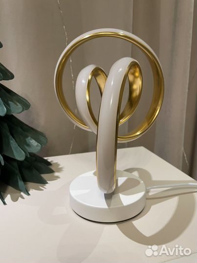 Настольная лампа новая