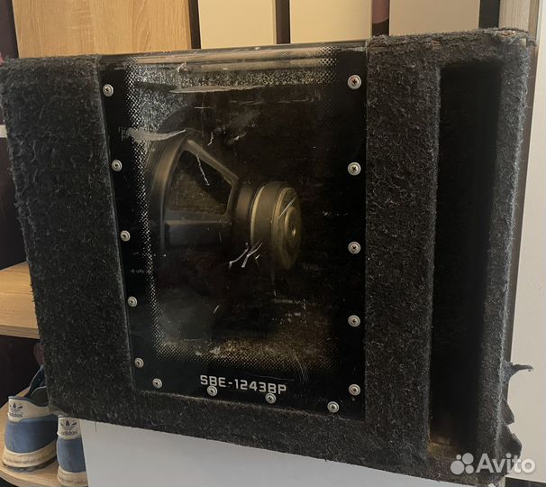 Сабвуфер alpine 12