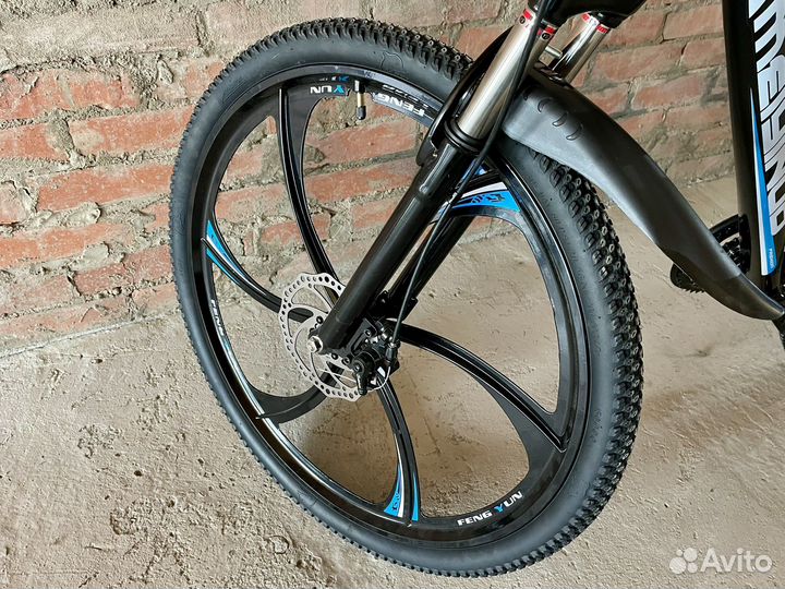 Велосипед на литых дисках