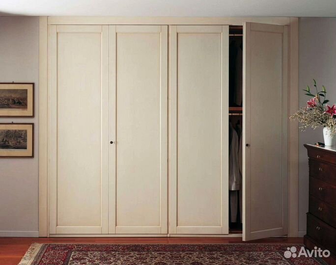 Шкаф распашной под ключ