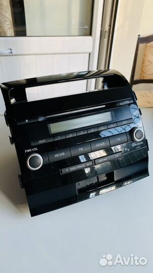 Магнитола оригинал от Toyota Land Cruiser 200