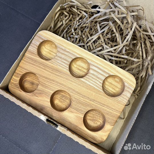 Новая деревянная подставка для яиц