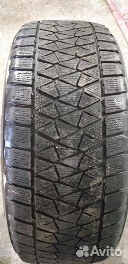 Bridgestone Blizzak DM-V2 235/55 R18