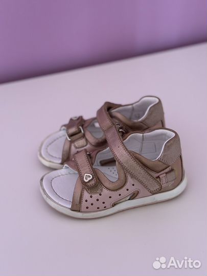 Босоножки для девочки