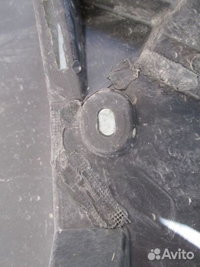 Toyota Corolla E18 2018 Бампер передний