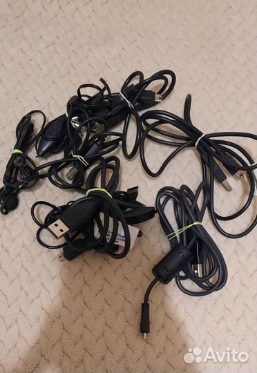 Наушники, зарядники разные (Моторолла, Сименс)