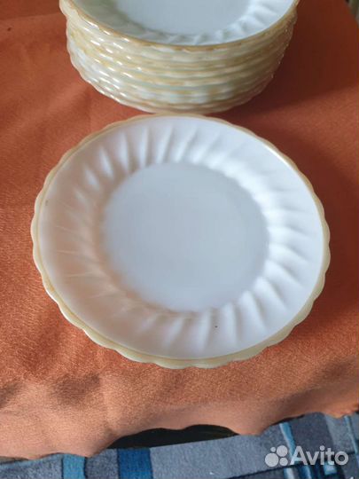 Тарелки посуда
