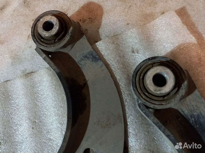 Рычаг задней подвески верхний VW Touran