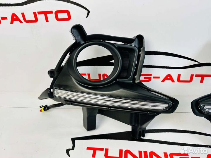 Ходовые огни Toyota Hilux (AN 10 ) B7104