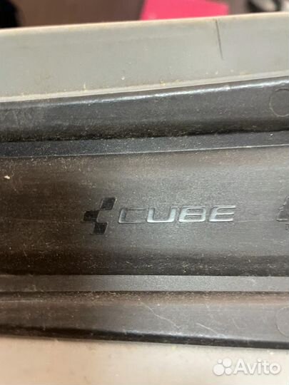 Крыло переднее от велосипеда cube