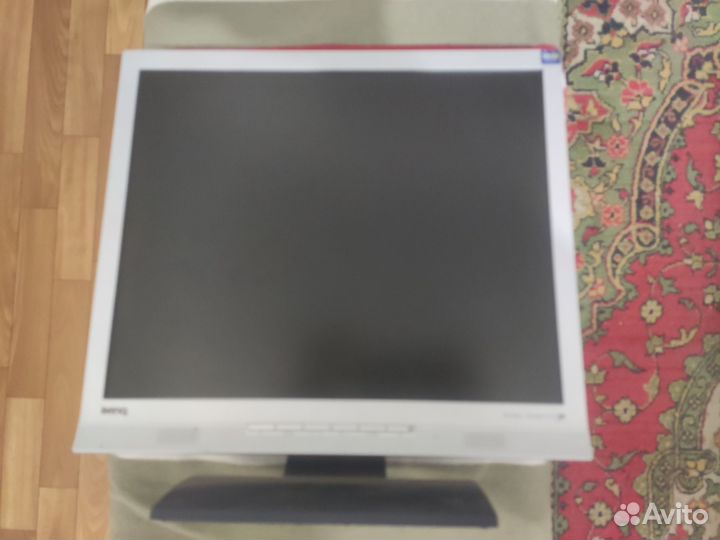 Монитор Benq 17 дюймов со звуком