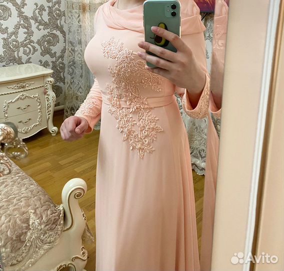 Вечернее платье