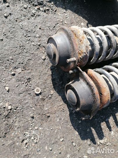 Стойка передняя левая Киа Рио 1