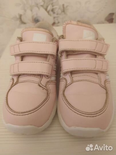 Кроссовки для девочки